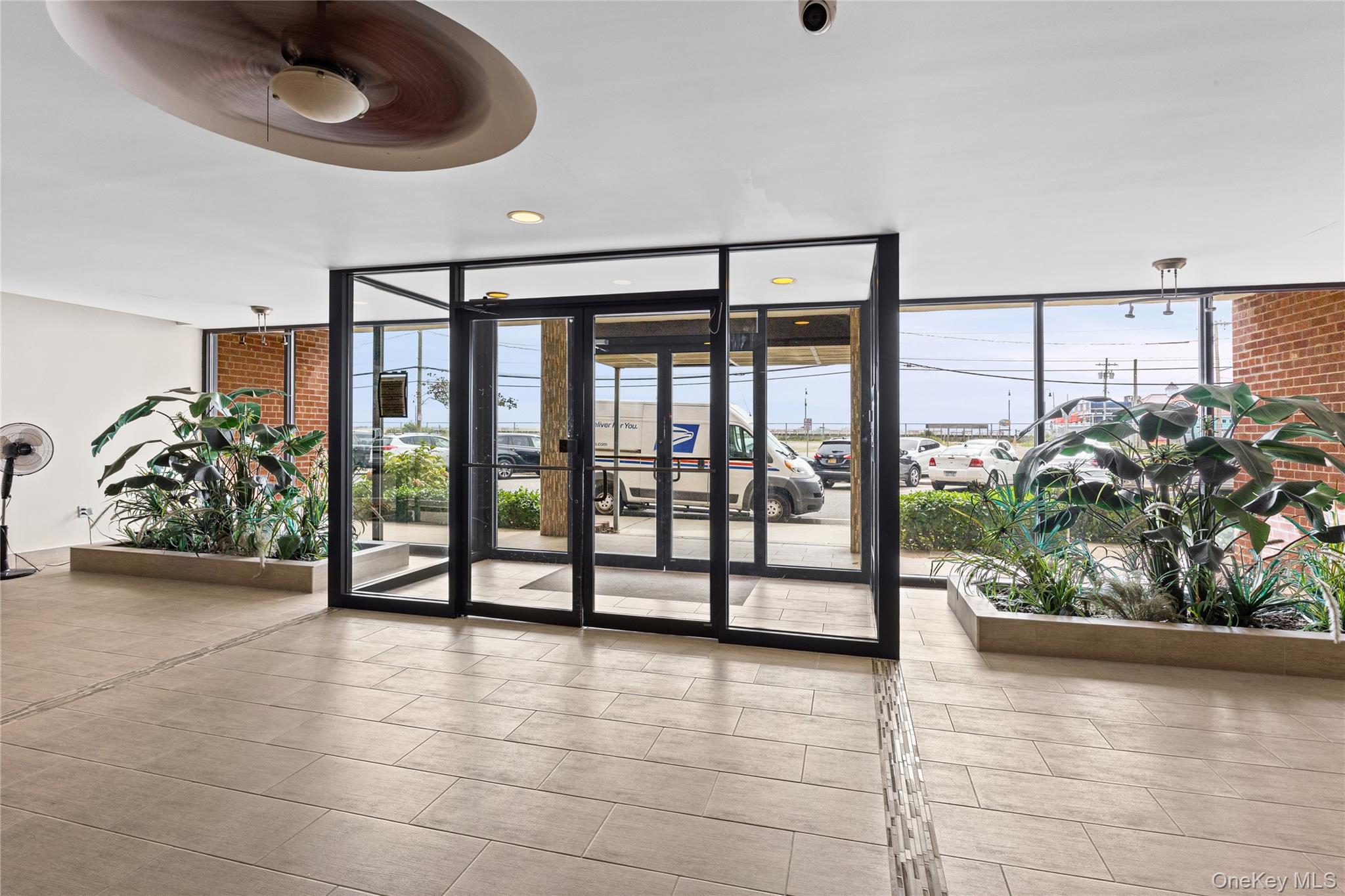 1 E Broadway Ave, Unit 3D photo 5