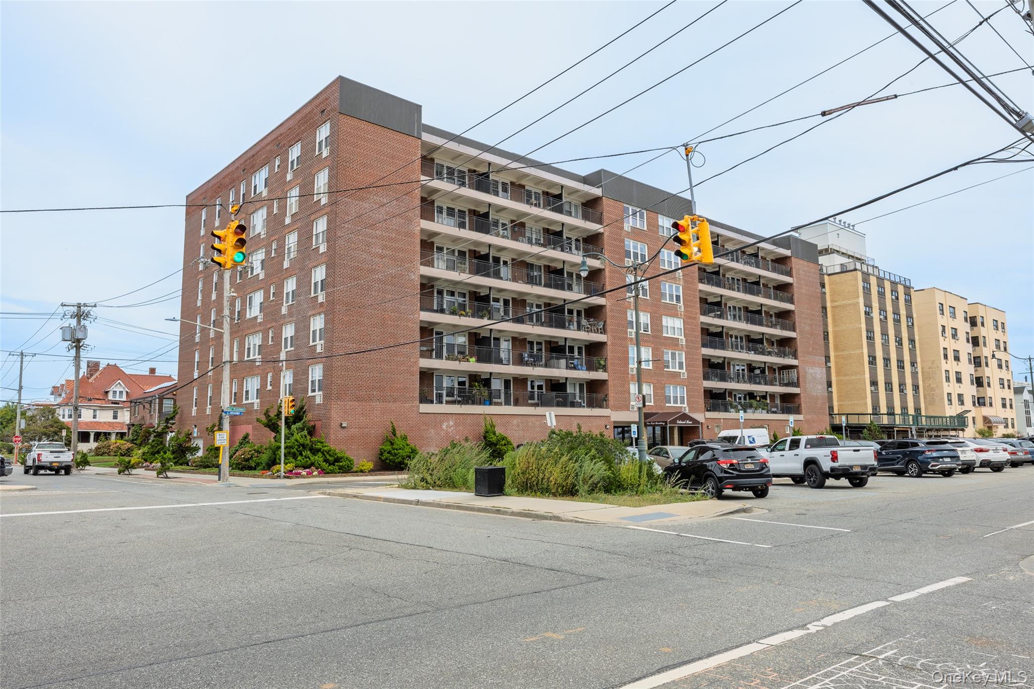1 E Broadway Ave, Unit 3D photo 40