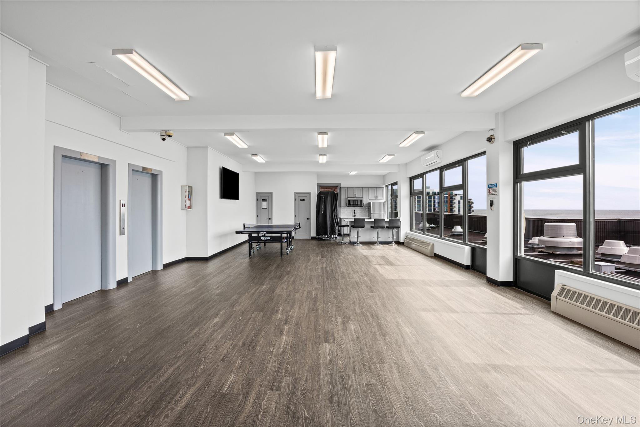 1 E Broadway Ave, Unit 3D photo 32