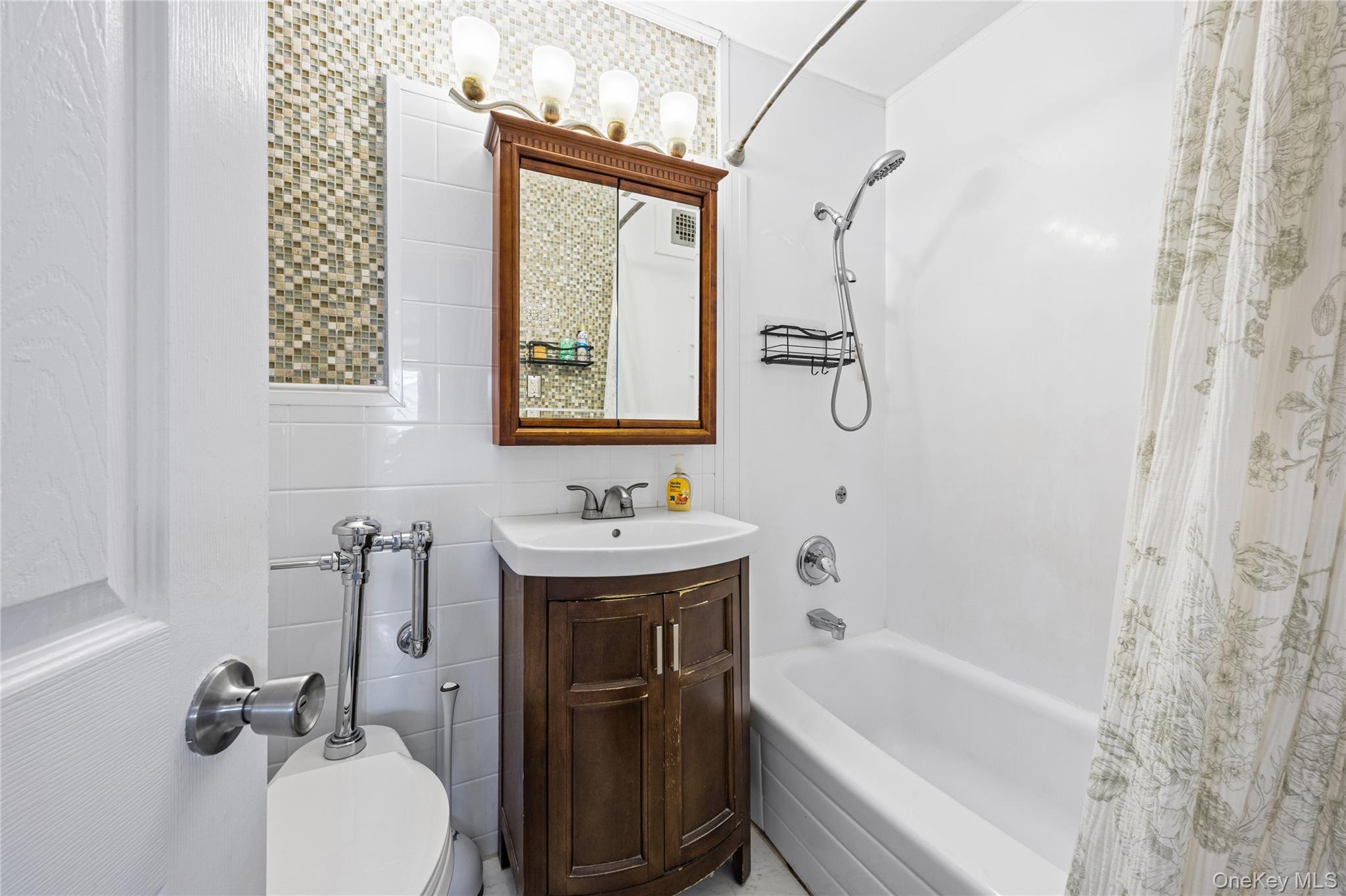 1 E Broadway Ave, Unit 3D photo 23