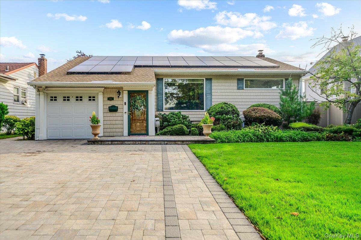 91 Flower Road – For Sale