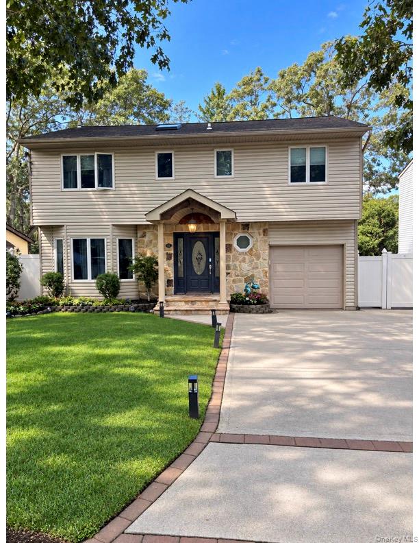 41 Homeland Drive – For Sale