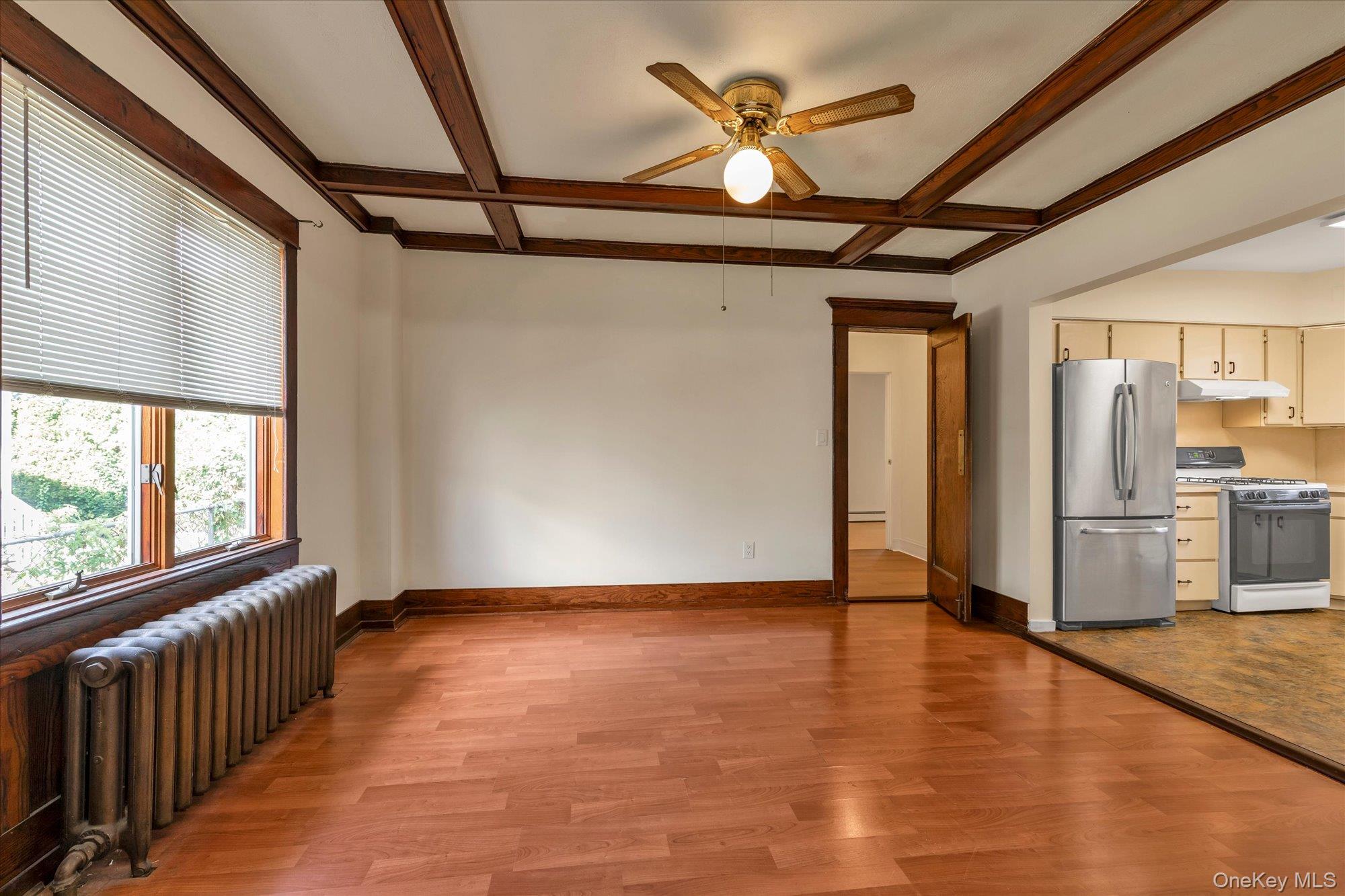 585 Seaman Avenue – For Sale photo 6