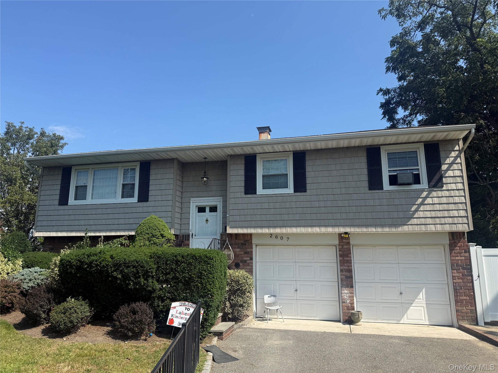 2607 Lindenmere Drive – For Rent