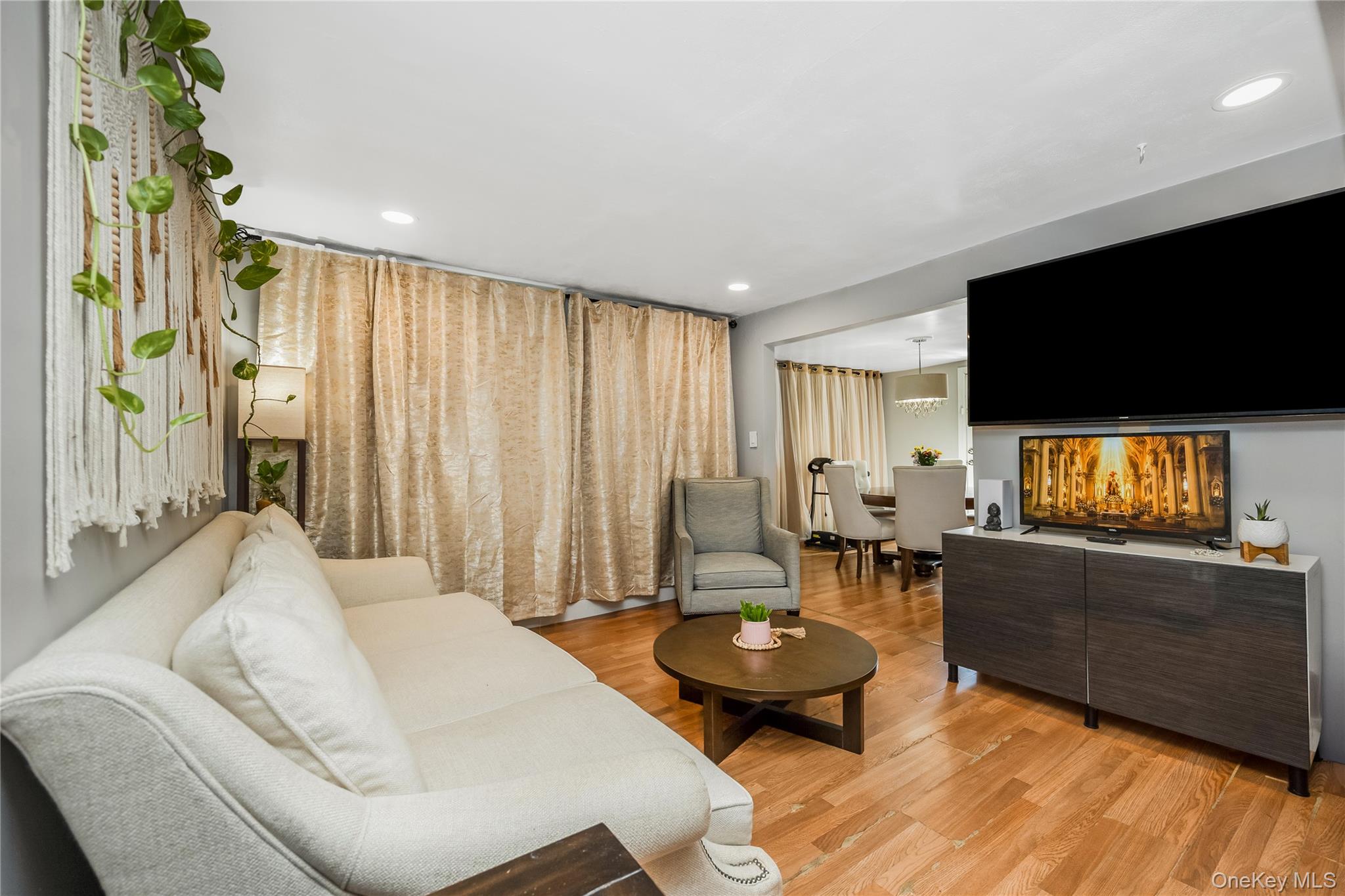 10 Brightside Avenue – For Sale photo 5