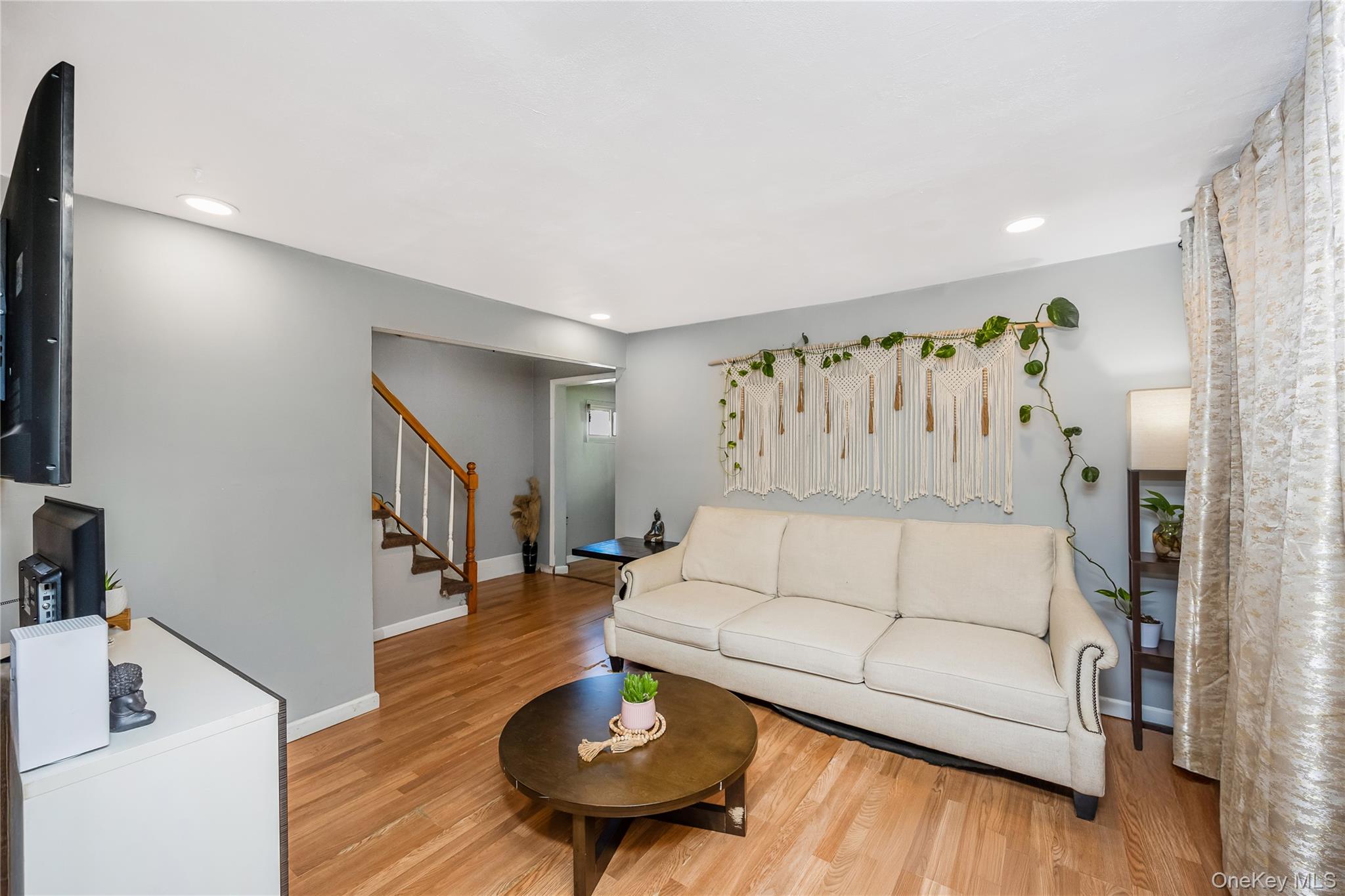10 Brightside Avenue – For Sale photo 6