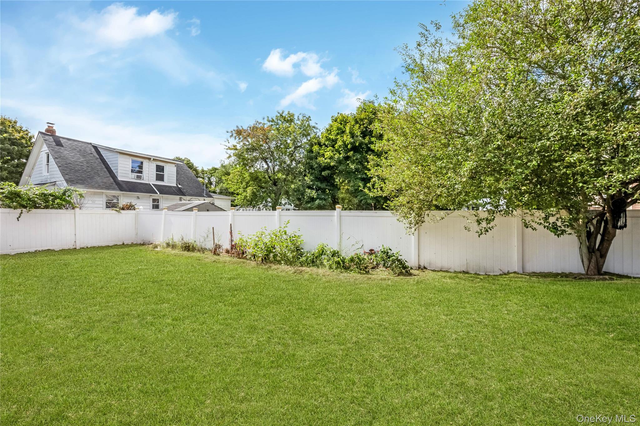 10 Brightside Avenue – For Sale photo 18