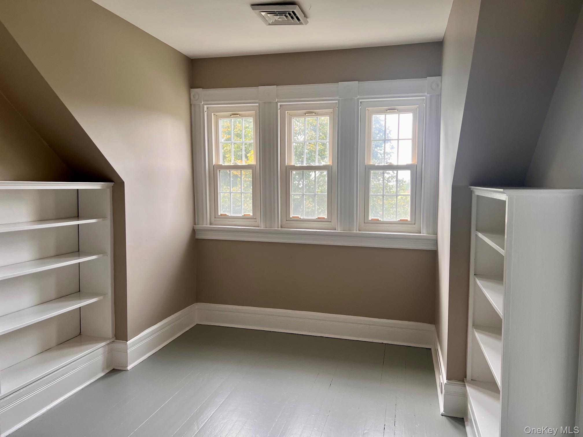 3212 Franklin Avenue, Unit 3RD photo 5