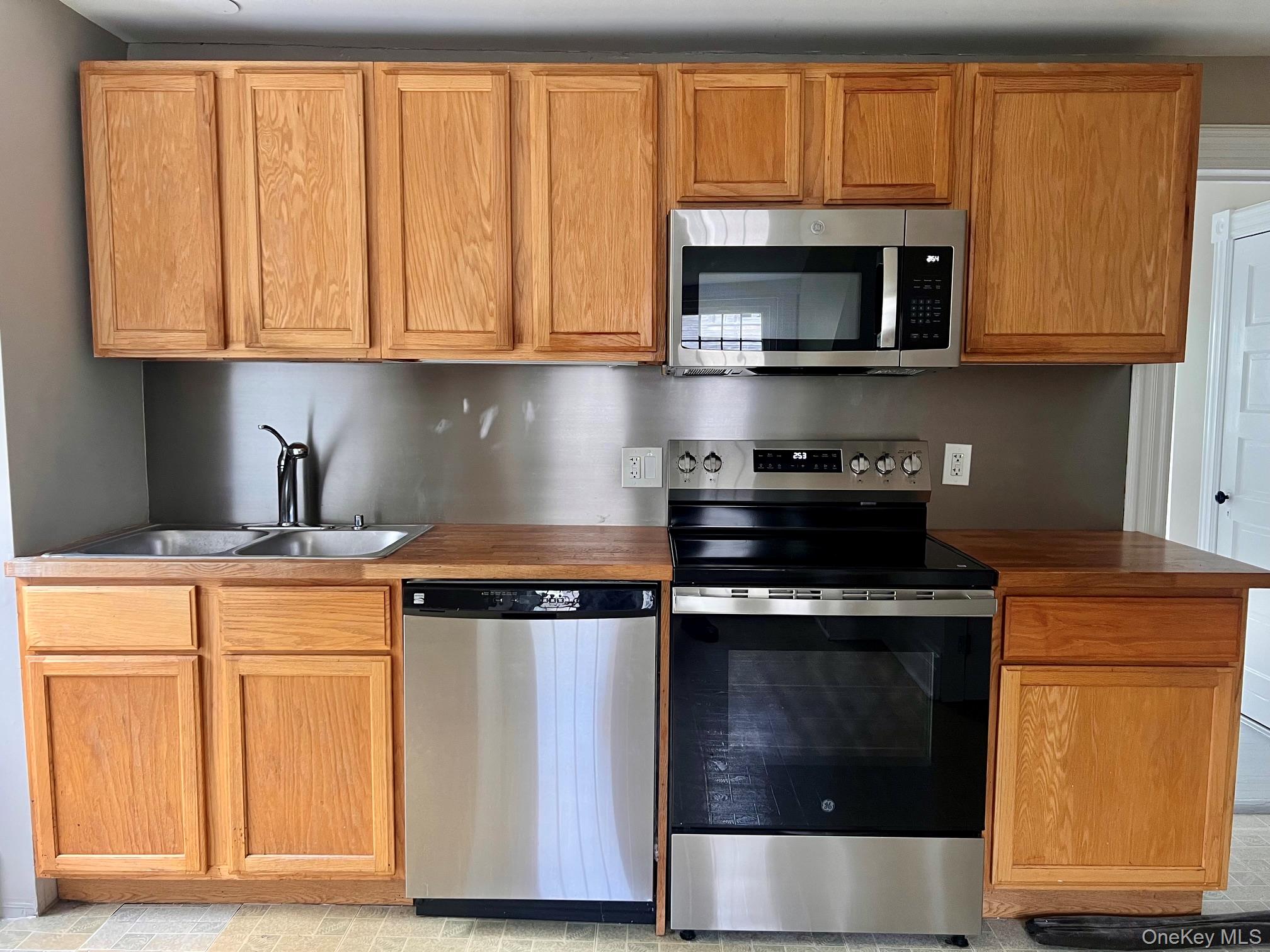3212 Franklin Avenue, Unit 3RD photo 3