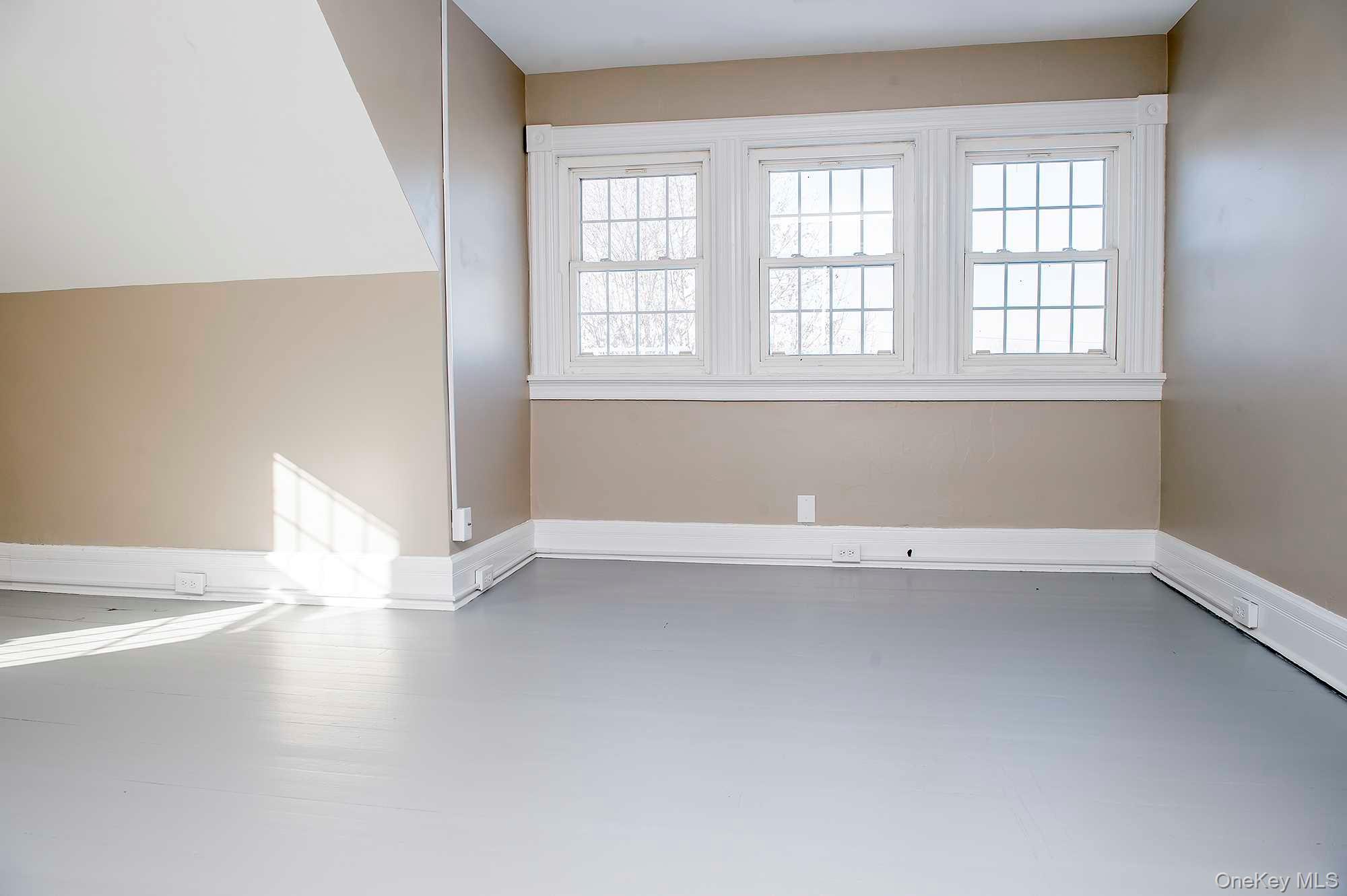 3212 Franklin Avenue, Unit 3RD photo 9