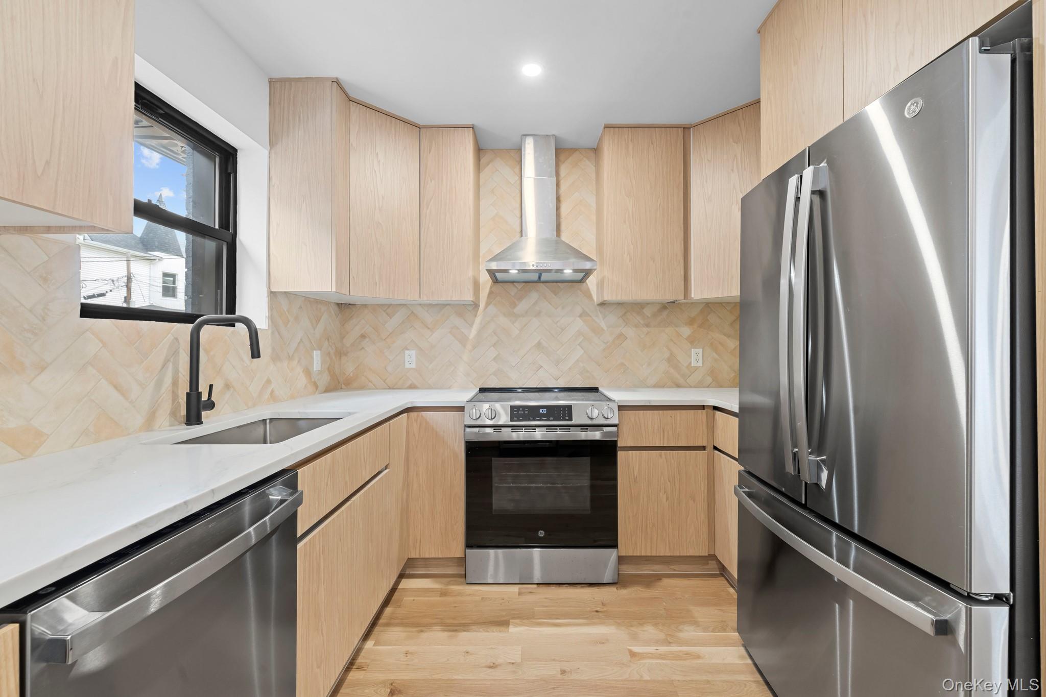 131 Arlington Avenue – For Sale photo 4