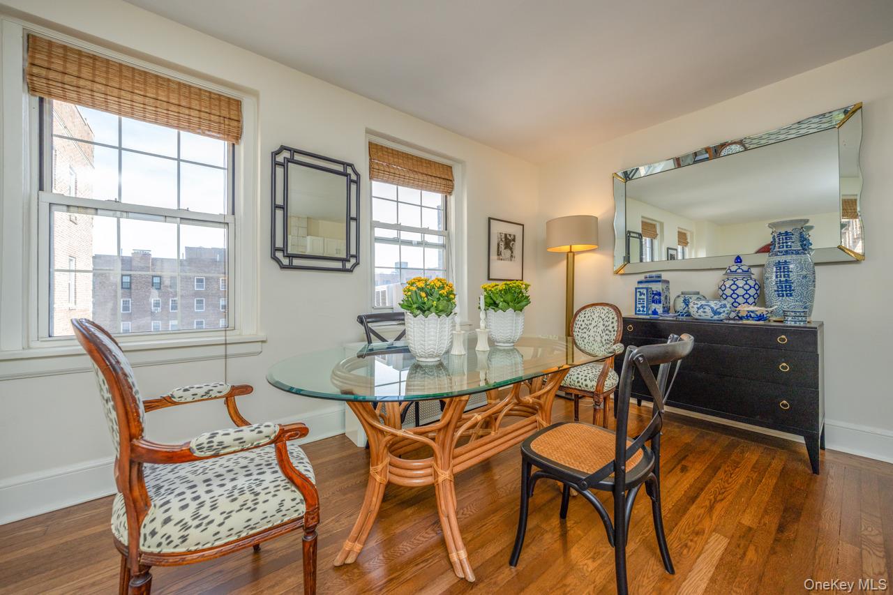 270 Bronxville Road, Unit A51 photo 9