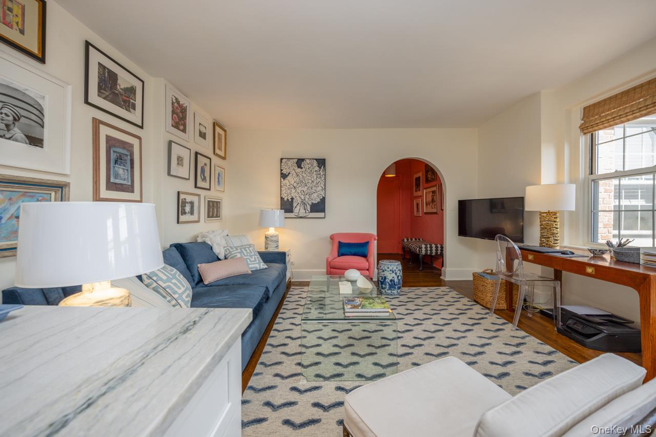270 Bronxville Road, Unit A51 photo 8