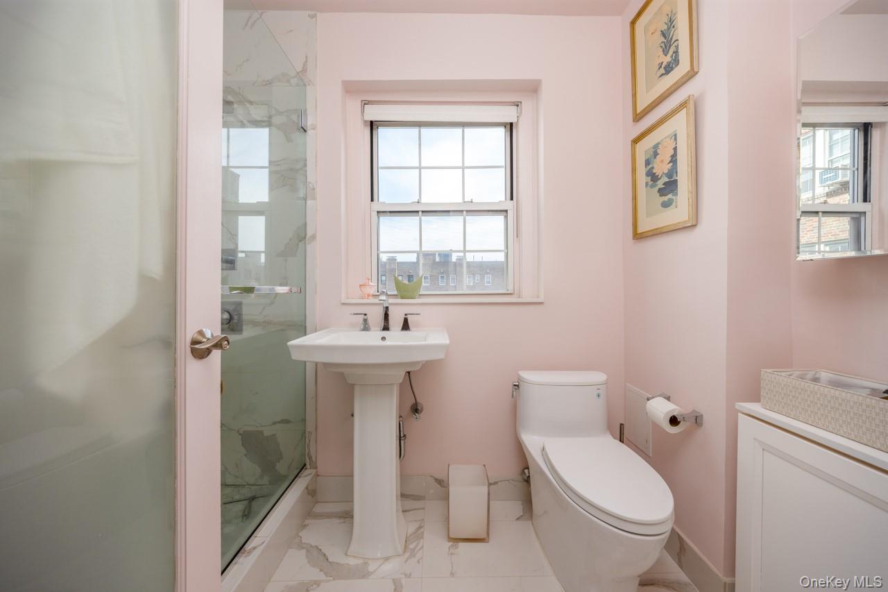 270 Bronxville Road, Unit A51 photo 18