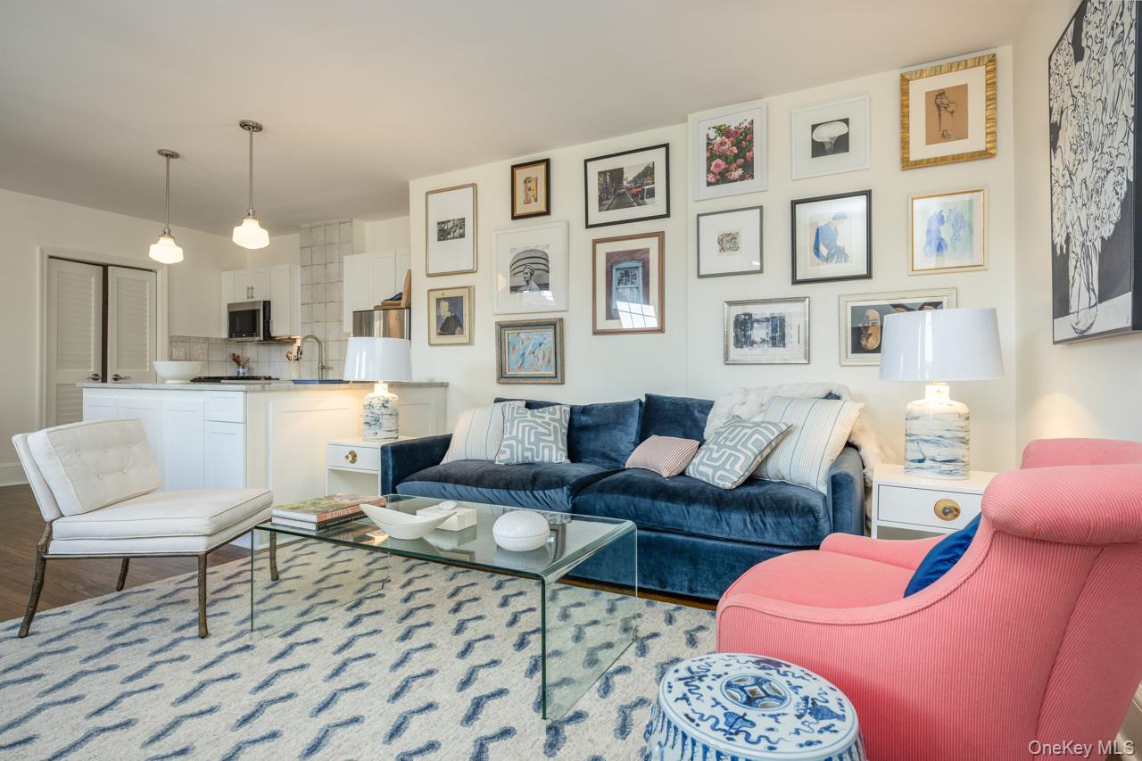 270 Bronxville Road, Unit A51 photo 14