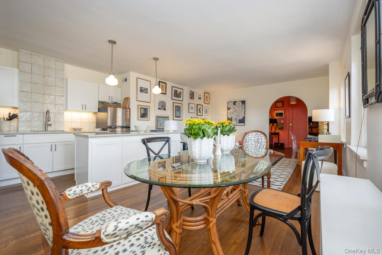 270 Bronxville Road, Unit A51 photo 10