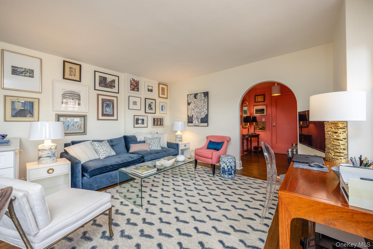 270 Bronxville Road, Unit A51 photo 7