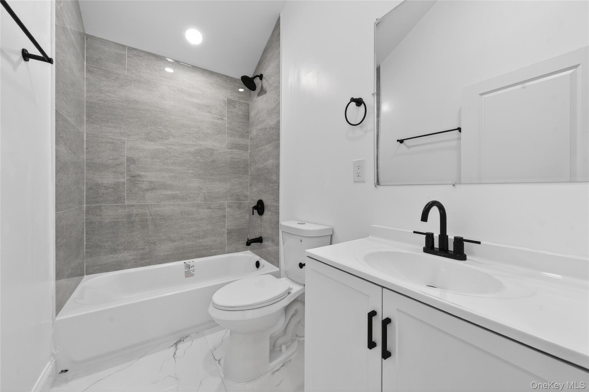 15 Grand Place – For Sale photo 18