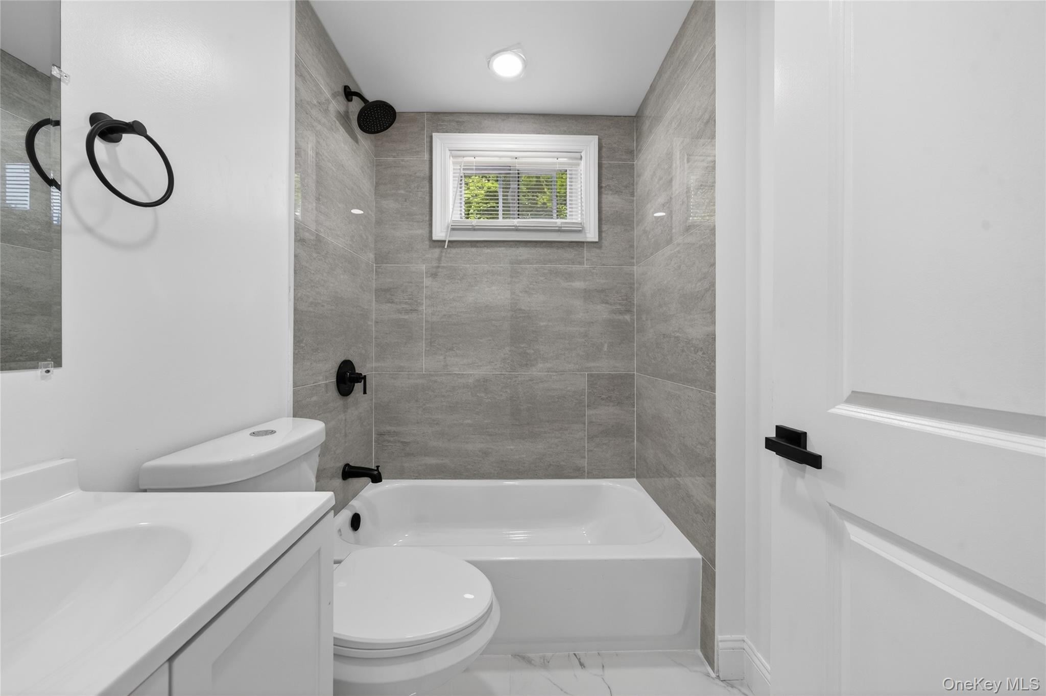 15 Grand Place – For Sale photo 13