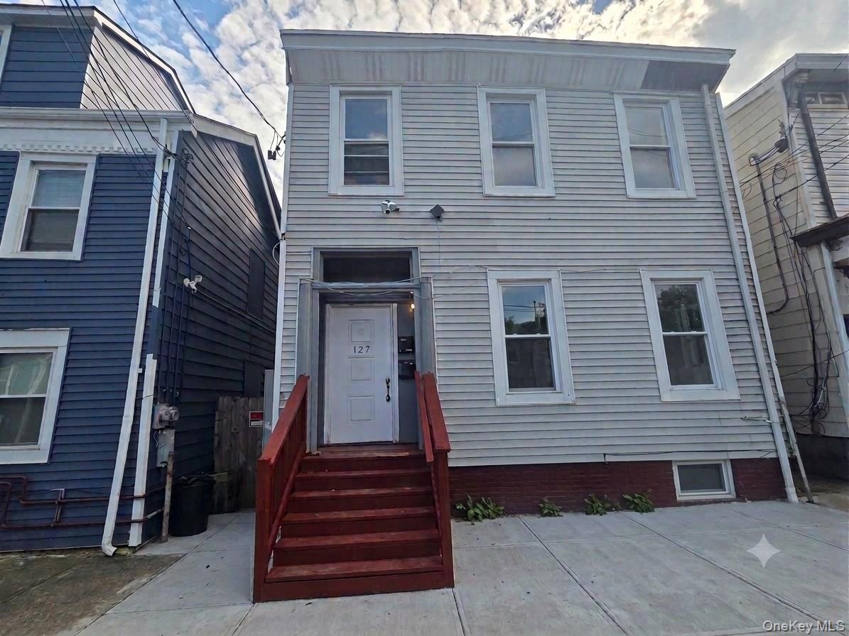 127 W Parmenter Street – For Sale