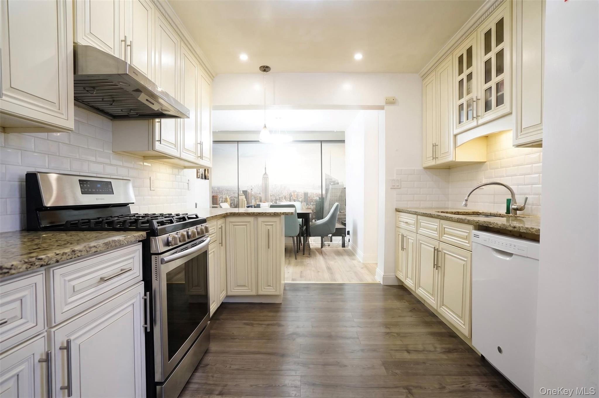 94-30 58th Avenue, Unit 1E photo 8
