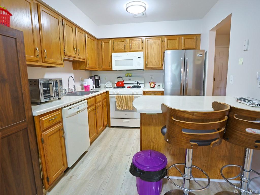 65 Jimal Drive – For Sale photo 3