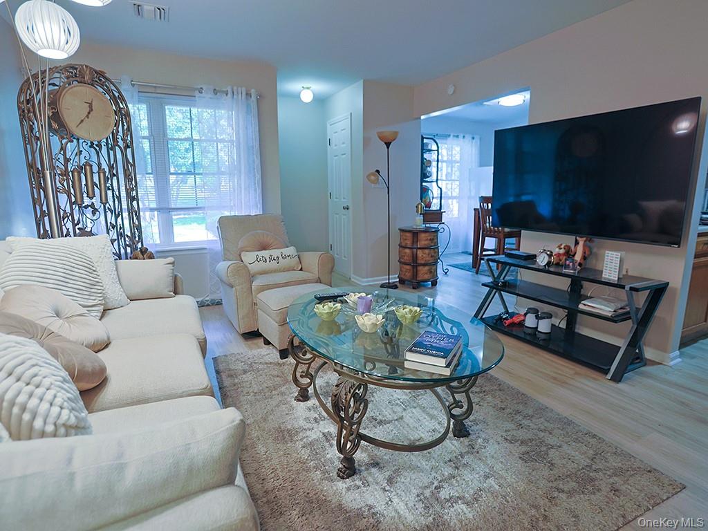 65 Jimal Drive – For Sale photo 2