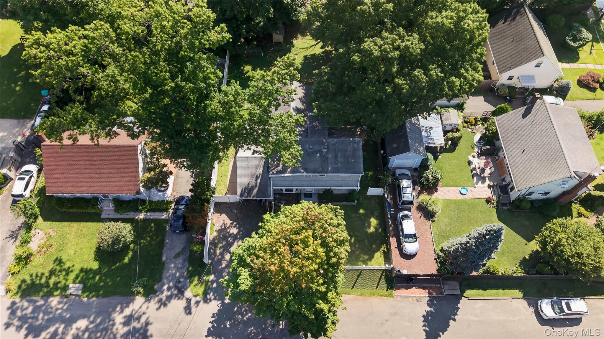 10 Field Place – For Sale photo 36