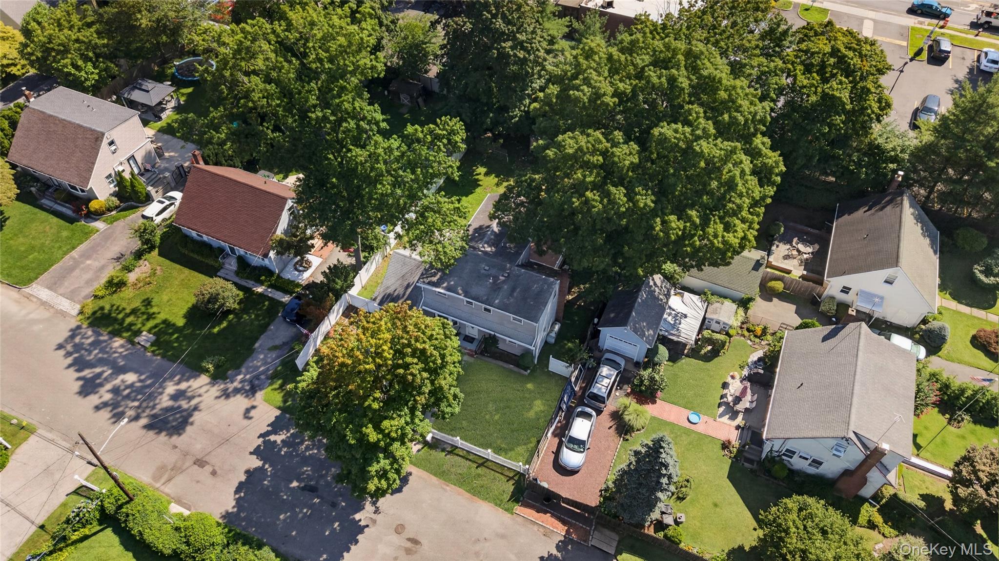 10 Field Place – For Sale photo 37