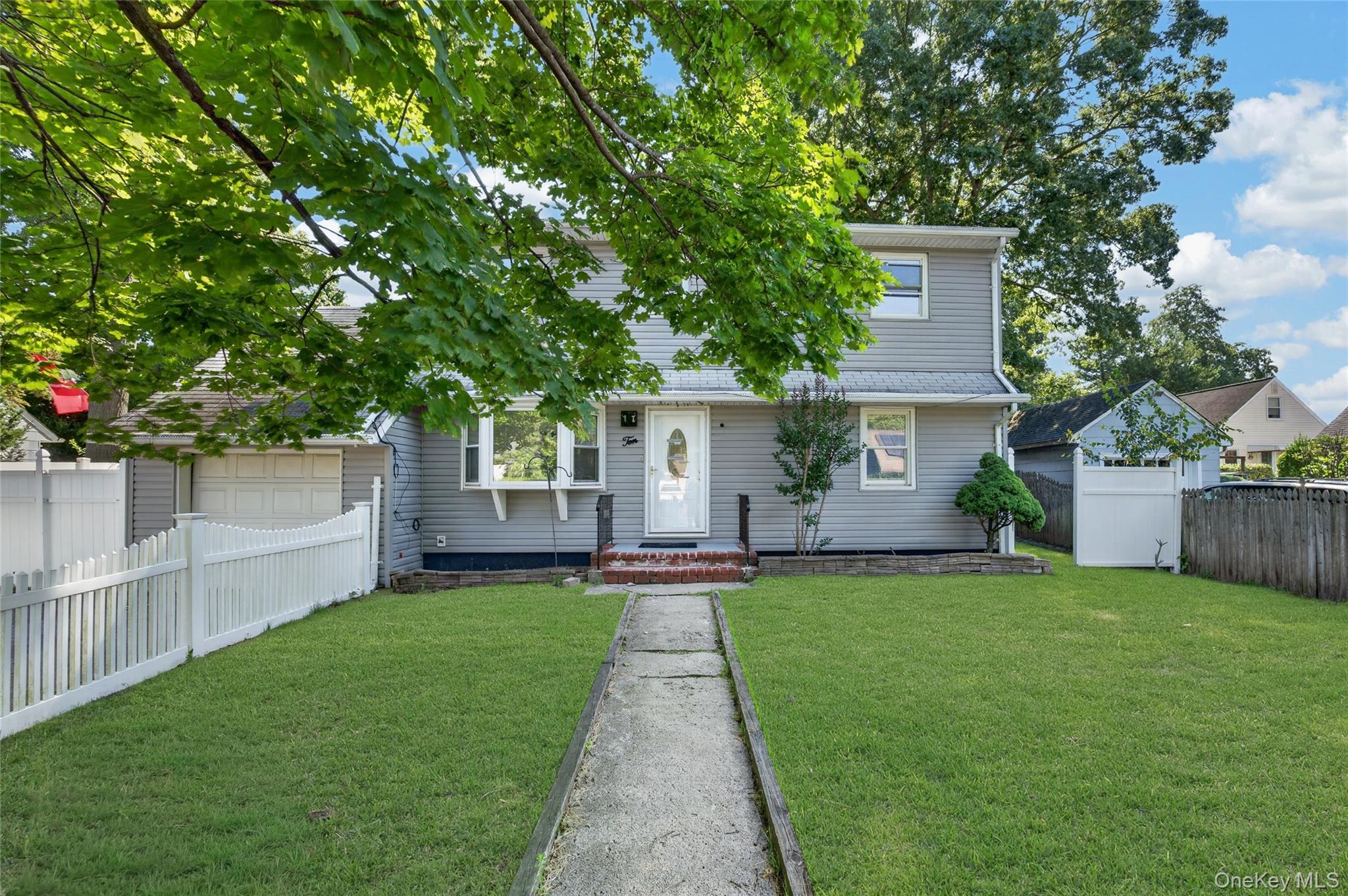 10 Field Place – For Sale photo 3