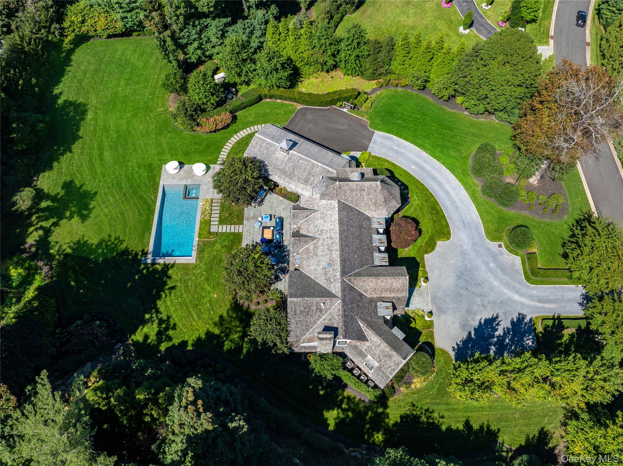 2 Hidden Pond Drive – For Sale photo 6
