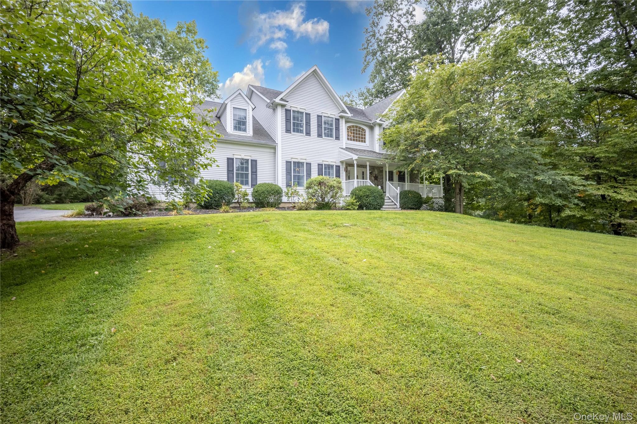 53 Traci Lane – For Sale photo 3