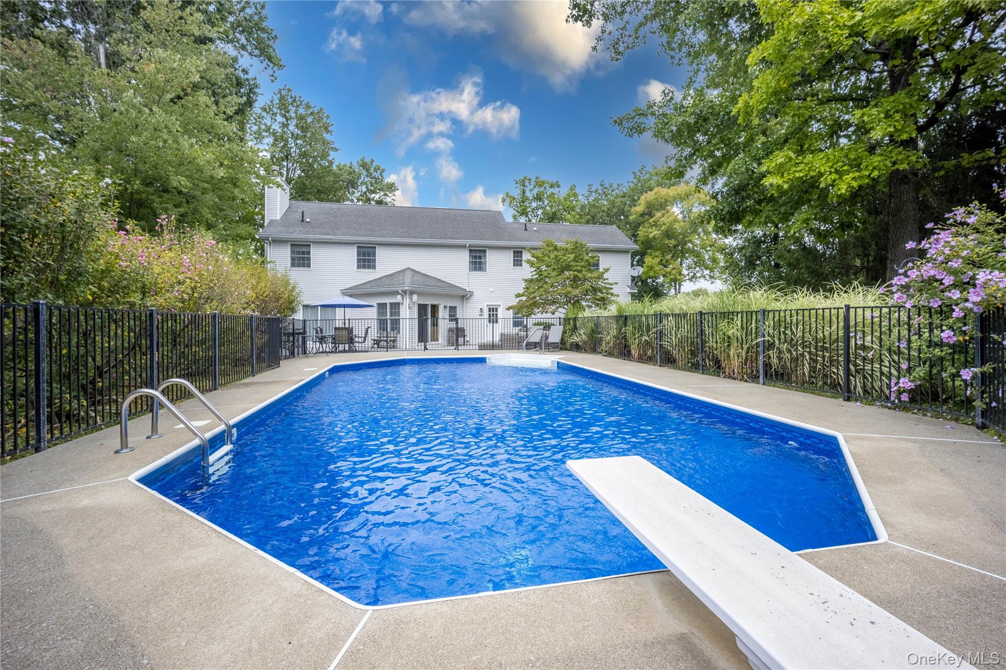 53 Traci Lane – For Sale photo 31
