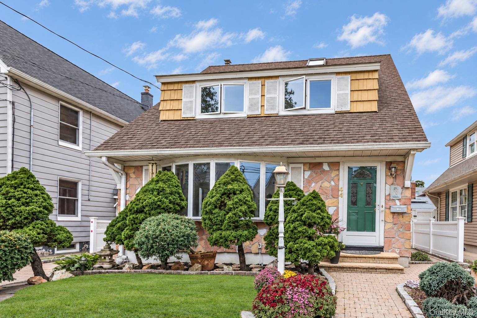 44 Capitol Avenue – For Sale