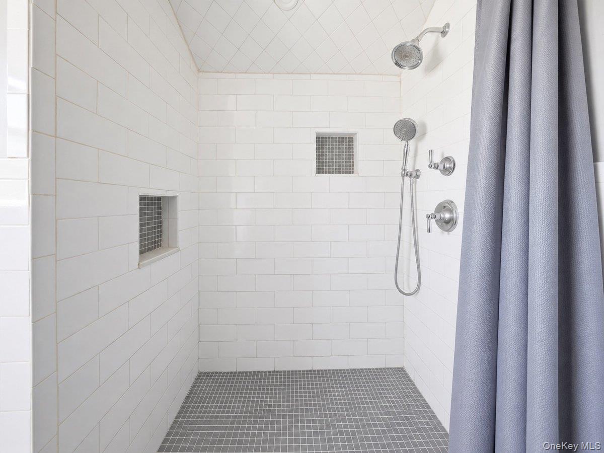 26 Huntington Drive – For Sale photo 20