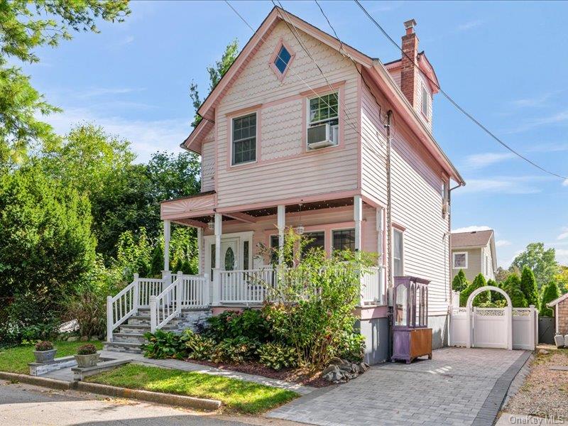 39 12th Avenue – For Sale