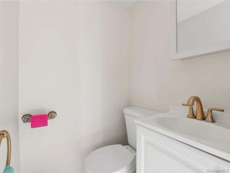 39 12th Avenue – For Sale photo 17
