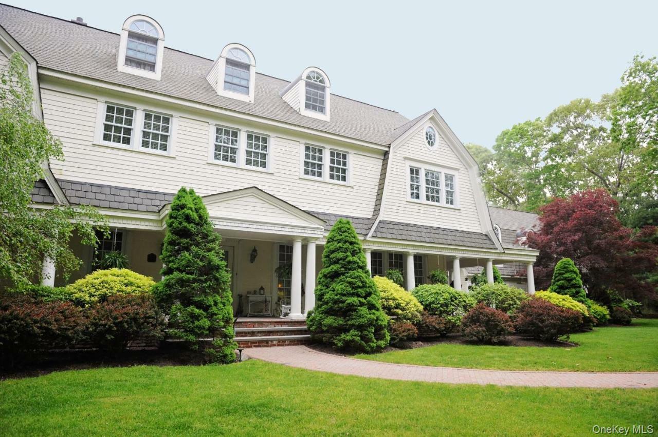 9680 N Bayview Road – For Sale
