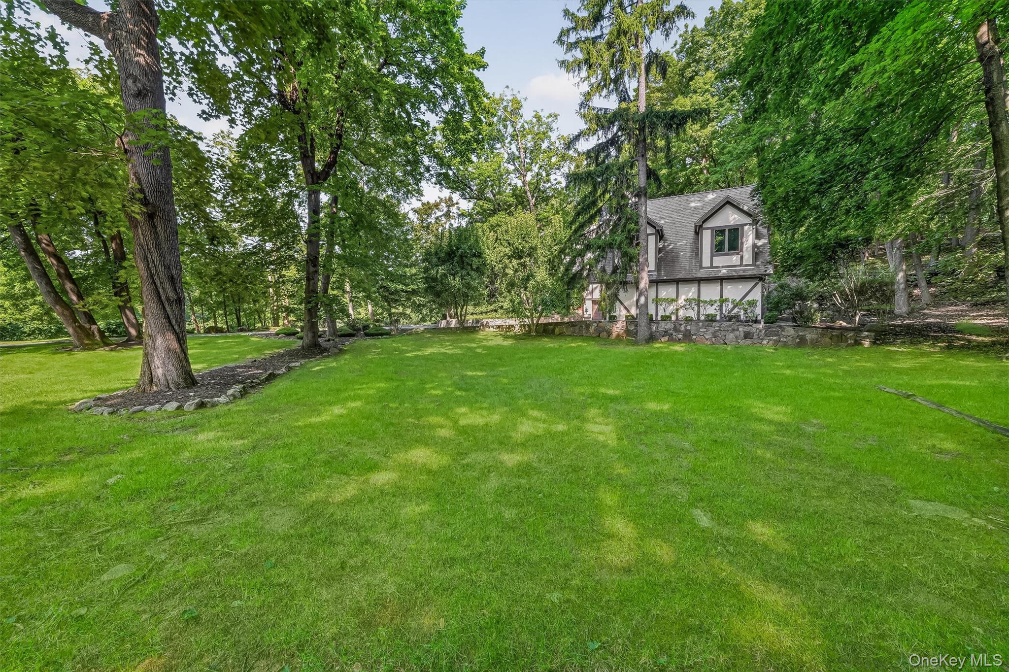 2 McGuire Lane – For Sale photo 2