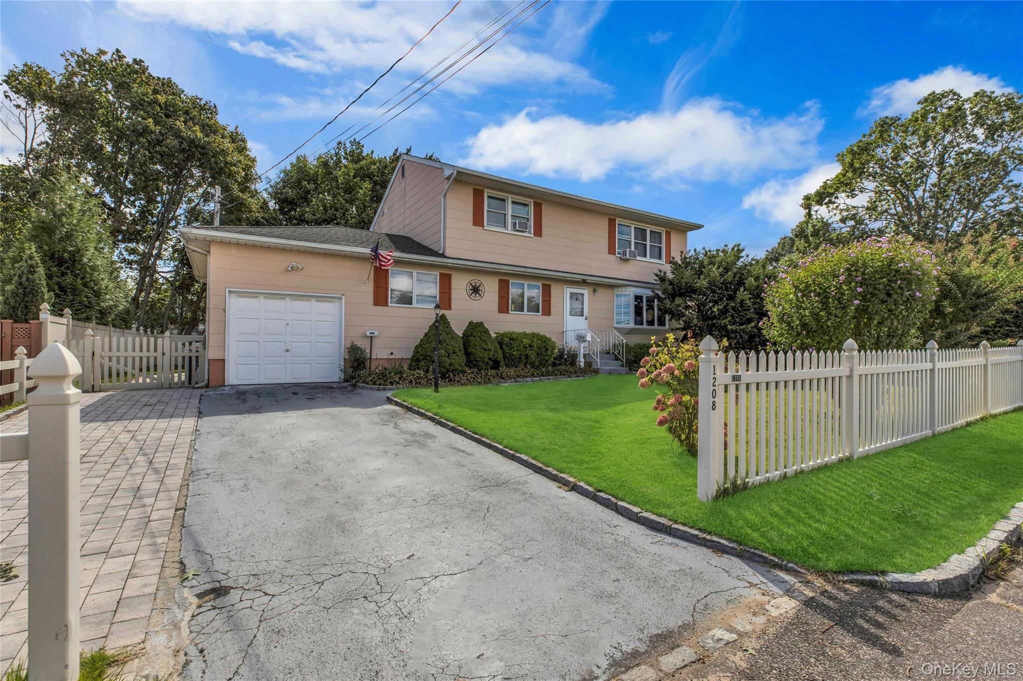 1208 America Avenue – For Sale photo 4