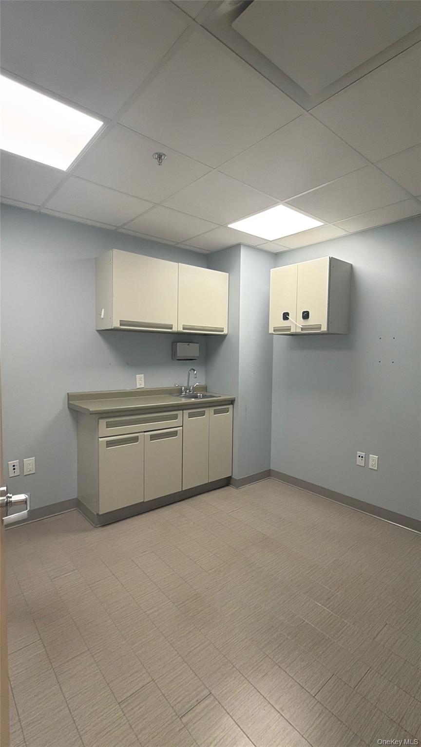 163-03 Horace Harding Expressway – For Rent photo 10