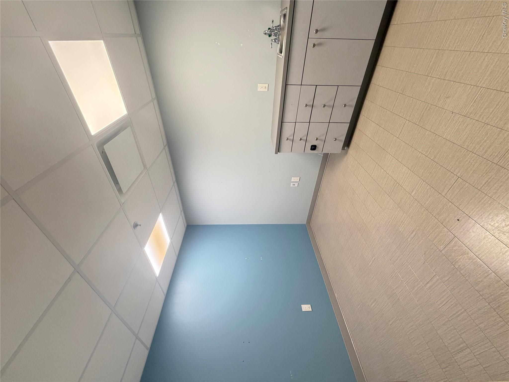 163-03 Horace Harding Expressway – For Rent photo 11