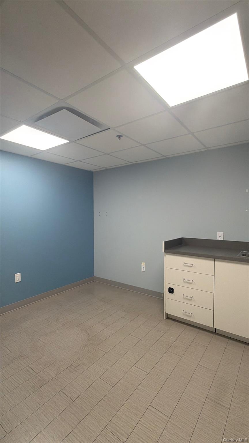 163-03 Horace Harding Expressway – For Rent photo 9