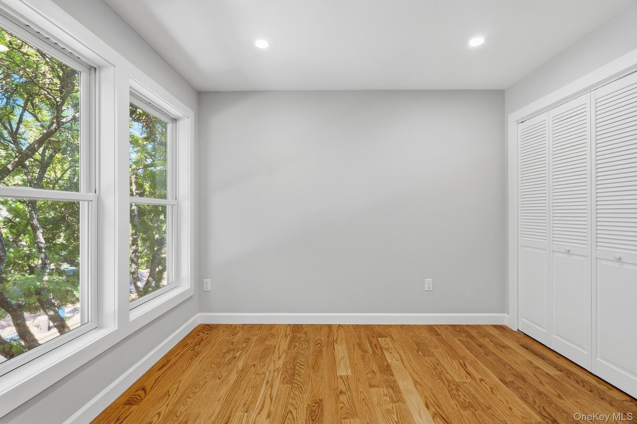 72 Beekman Avenue, Unit 2nd Floor photo 20