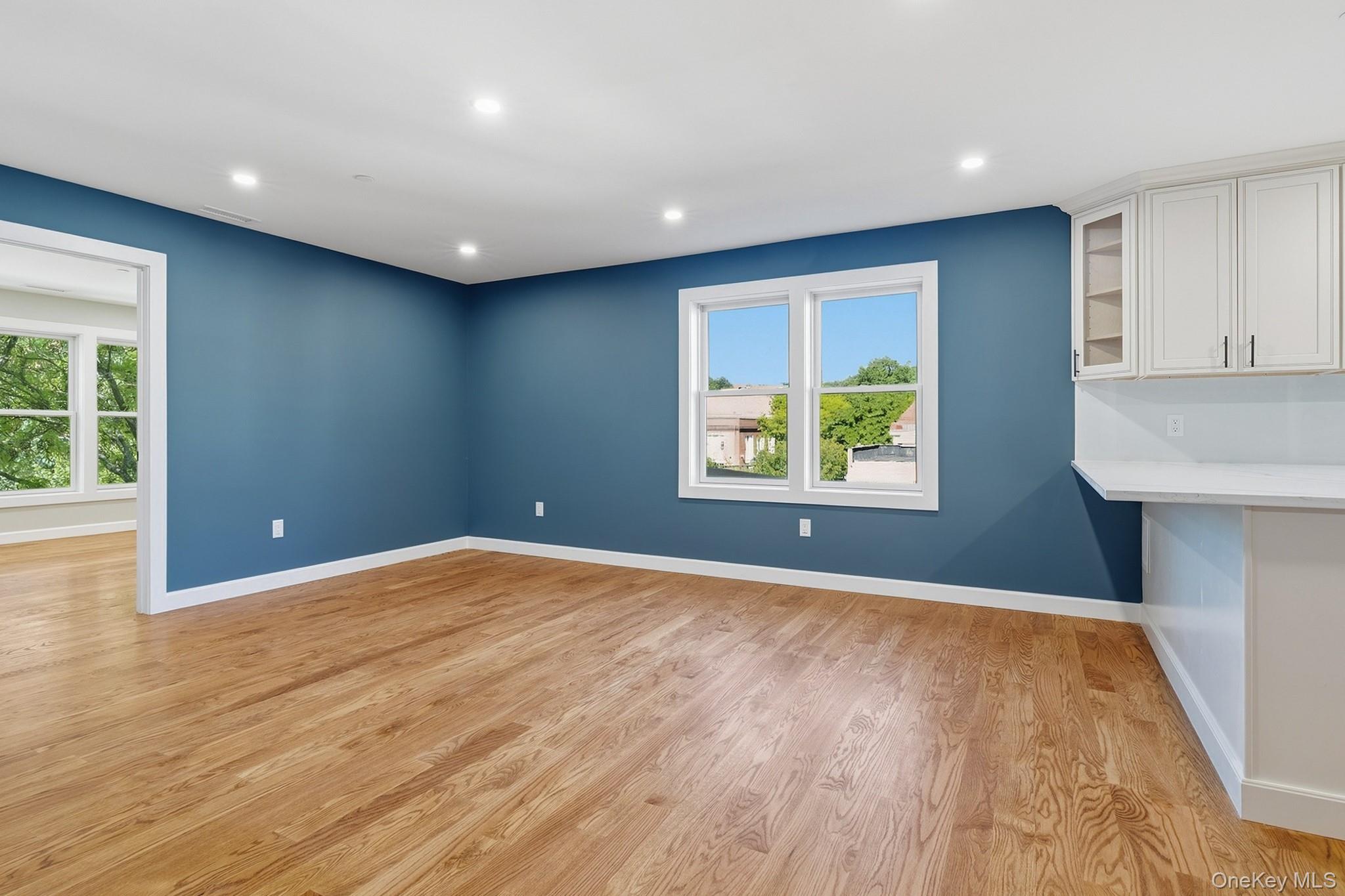 72 Beekman Avenue, Unit 2nd Floor photo 11