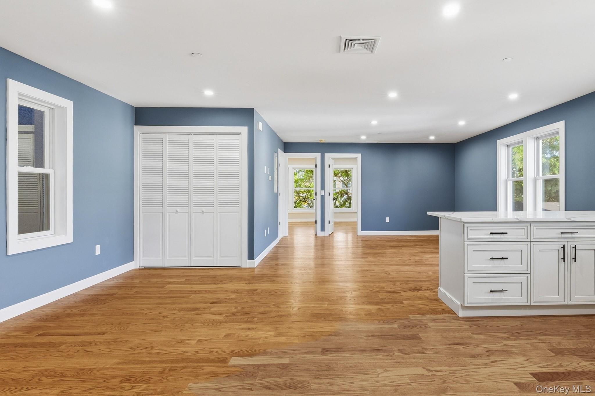 72 Beekman Avenue, Unit 2nd Floor photo 7