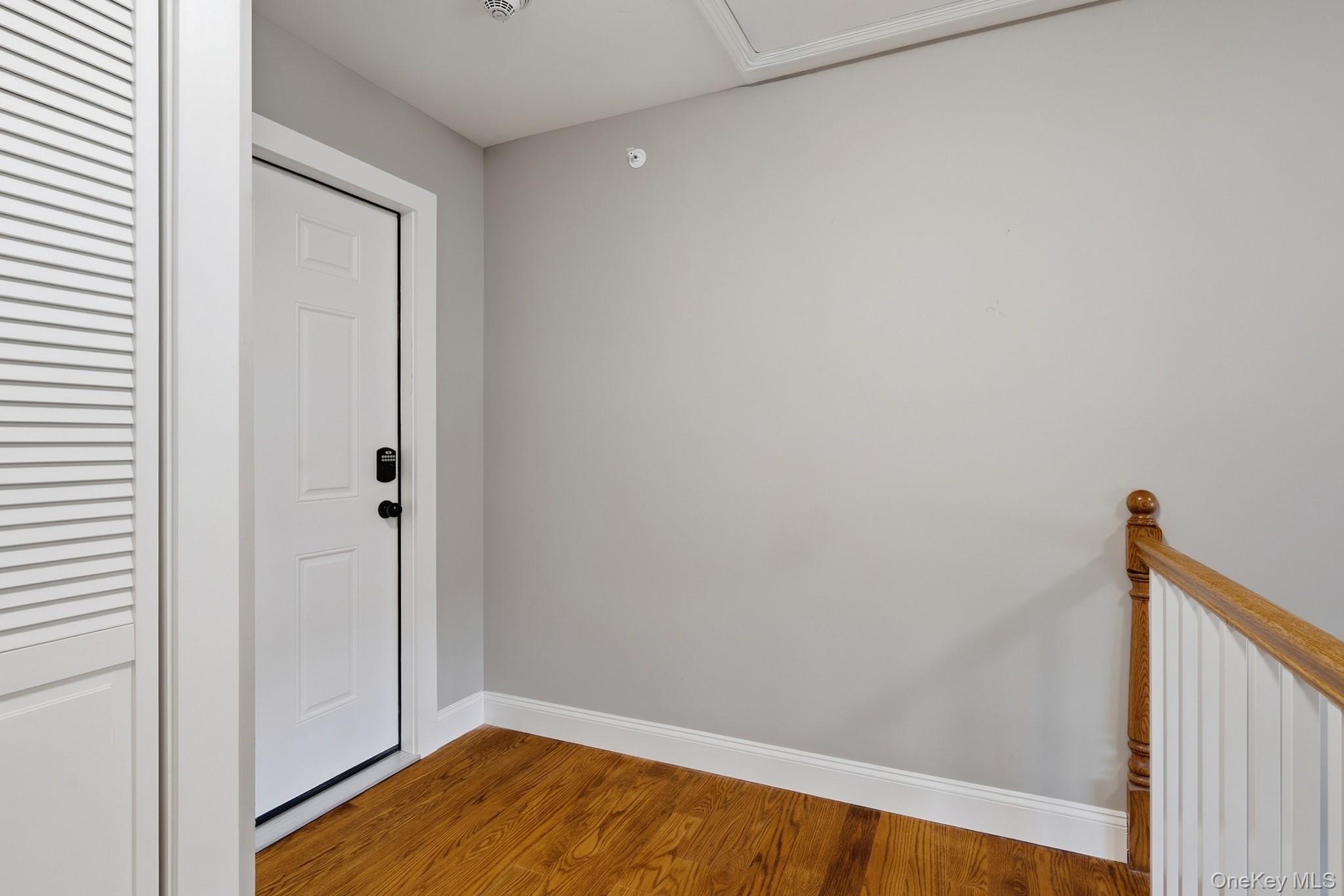 72 Beekman Avenue, Unit 2nd Floor photo 24