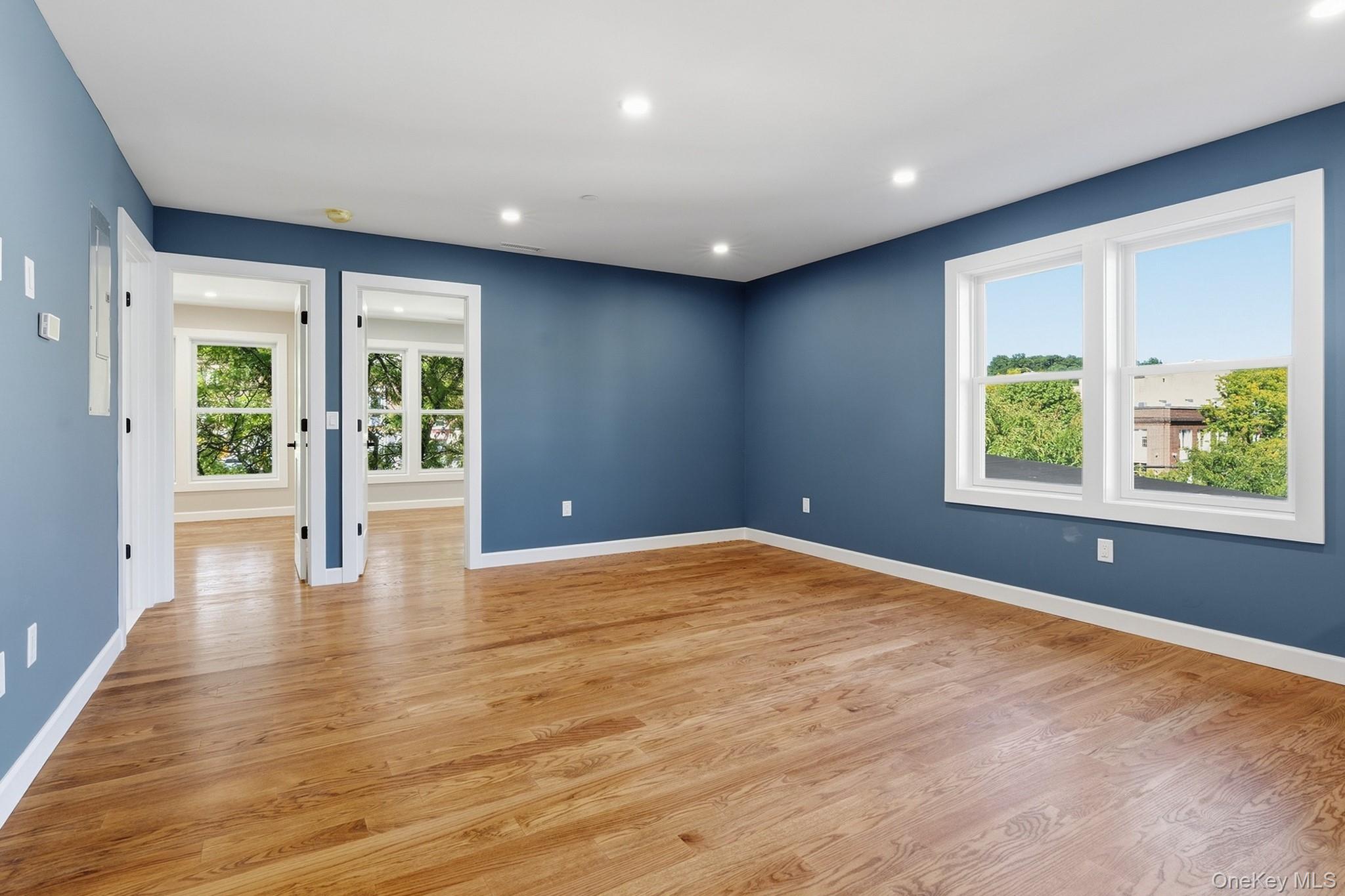72 Beekman Avenue, Unit 2nd Floor photo 9