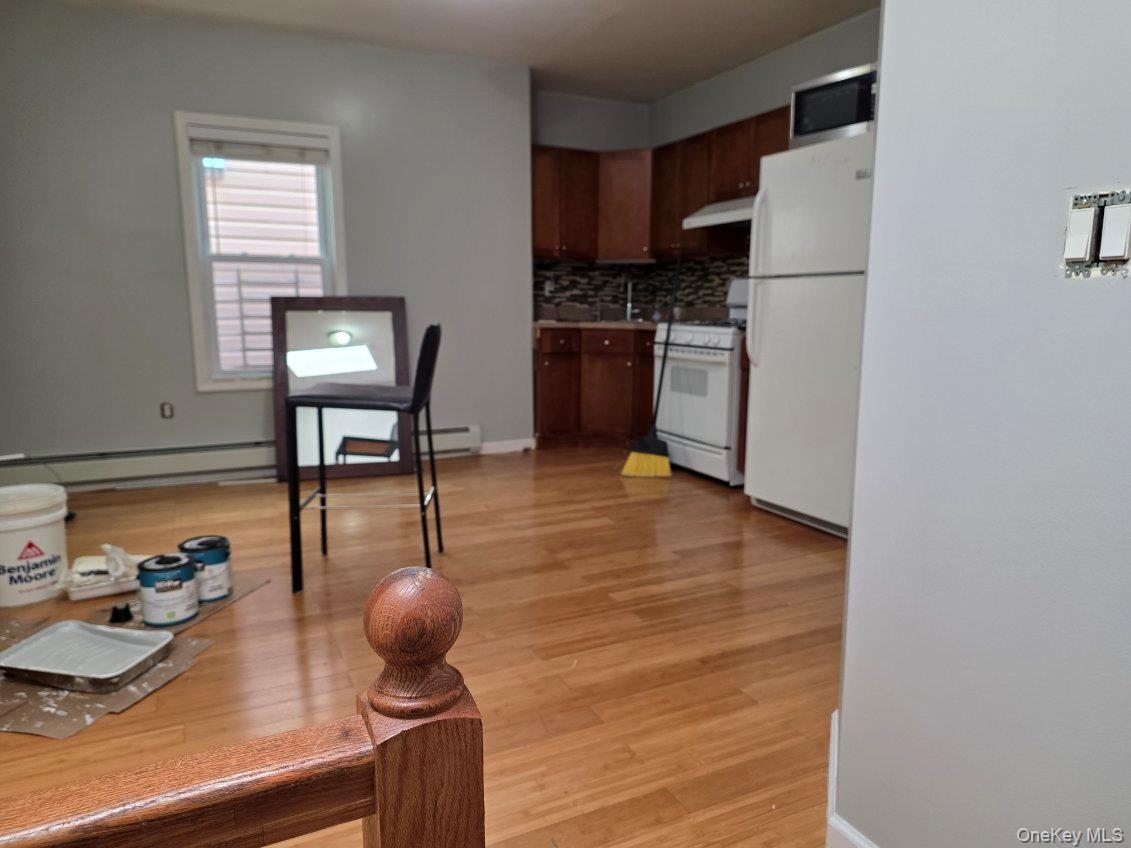 102-16 Park Ln S, Unit 2 photo 8