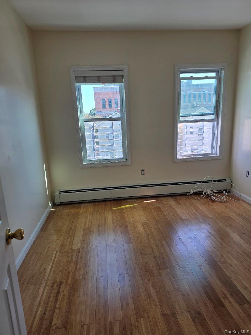 102-16 Park Ln S, Unit 2 photo 2